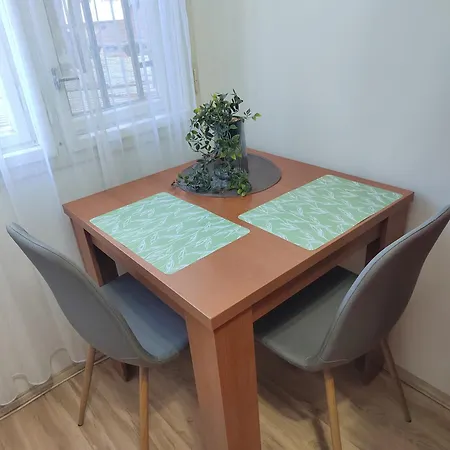Location - Modern Flat In Heart Of Center *